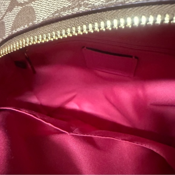 Court Backpack In Signature Canvas c8522 - Picture 8 of 8